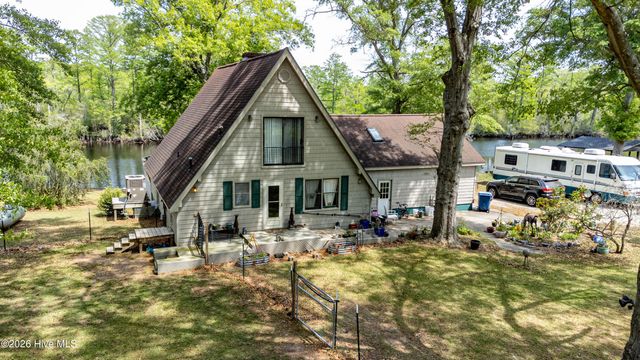 6655 Clarks Neck Road, Washington, NC 27889