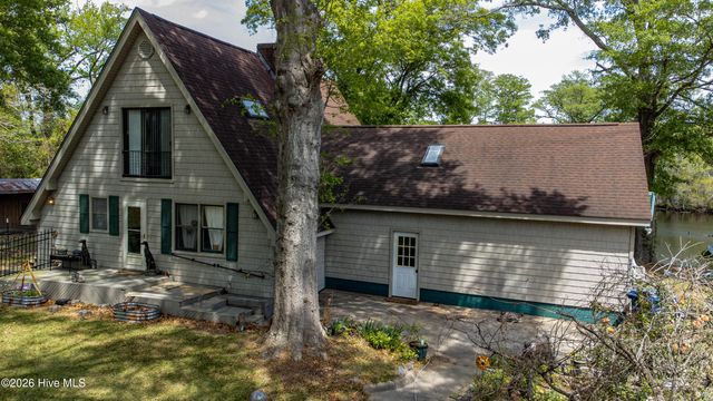 6655 Clarks Neck Road, Washington, NC 27889