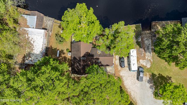 6655 Clarks Neck Road, Washington, NC 27889