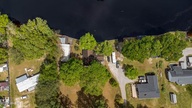 6655 Clarks Neck Road, Washington, NC 27889