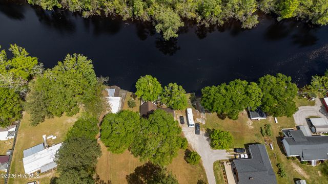 6655 Clarks Neck Road, Washington, NC 27889