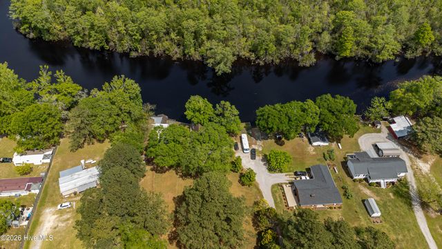 6655 Clarks Neck Road, Washington, NC 27889
