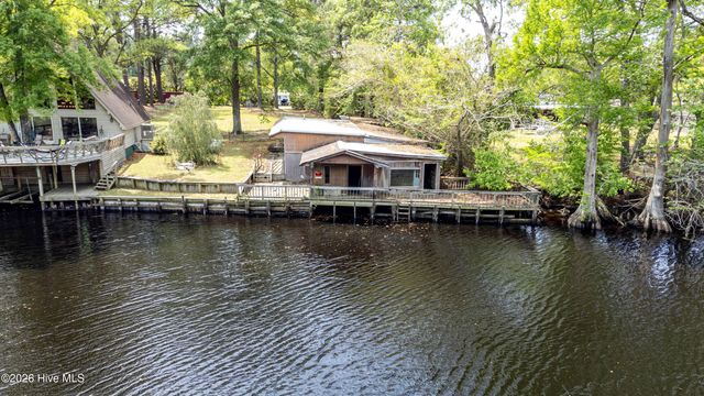 6655 Clarks Neck Road, Washington, NC 27889