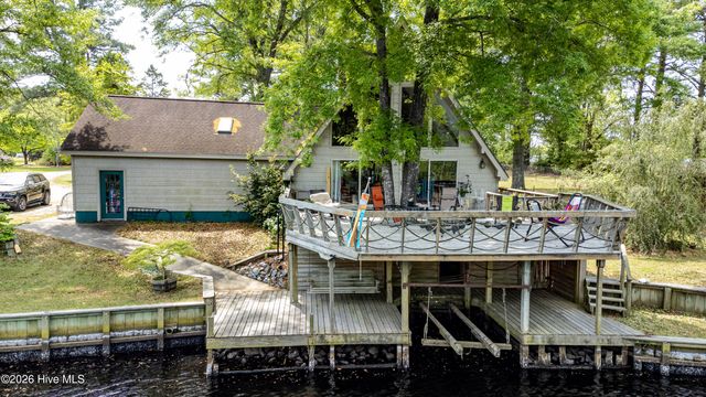 6655 Clarks Neck Road, Washington, NC 27889