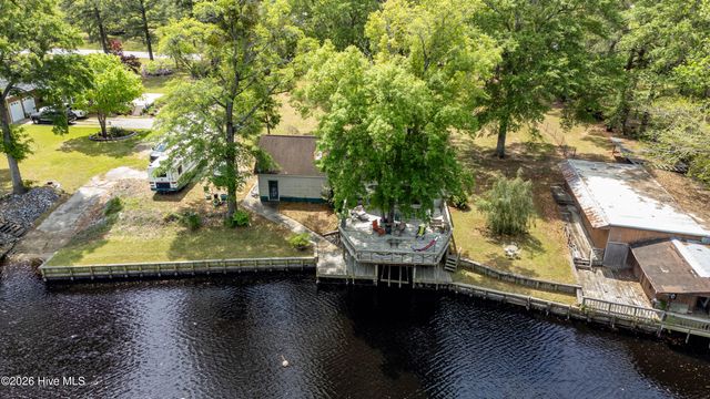6655 Clarks Neck Road, Washington, NC 27889