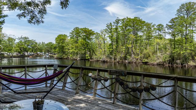 6655 Clarks Neck Road, Washington, NC 27889