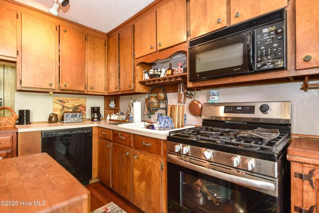 6655 Clarks Neck Road, Washington, NC 27889