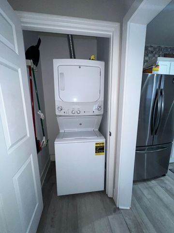 747 Harbor View Road, Charleston, SC 29412