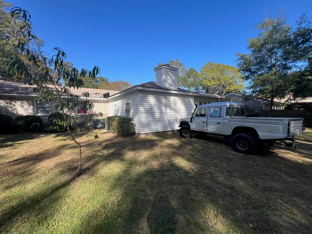 747 Harbor View Road, Charleston, SC 29412