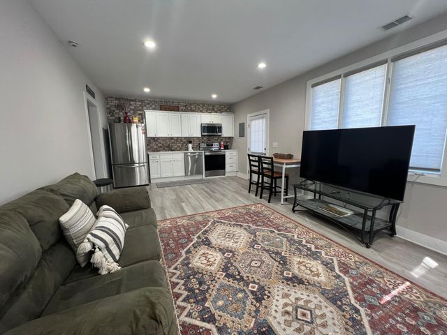 747 Harbor View Road, Charleston, SC 29412