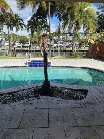 2015 Arch Creek Dr hse, North Miami, FL 33181