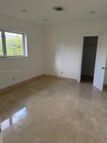 2015 Arch Creek Dr hse, North Miami, FL 33181