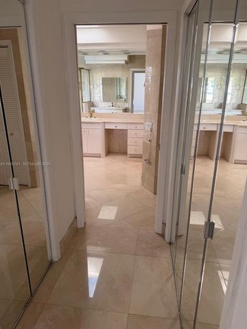 2015 Arch Creek Dr hse, North Miami, FL 33181