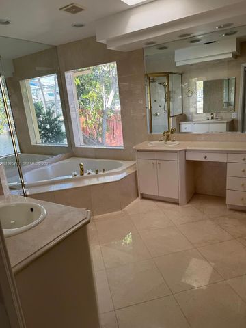 2015 Arch Creek Dr hse, North Miami, FL 33181