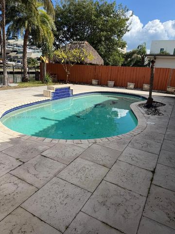 2015 Arch Creek Dr hse, North Miami, FL 33181