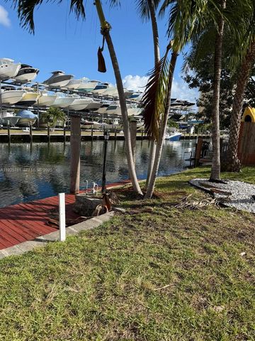 2015 Arch Creek Dr hse, North Miami, FL 33181