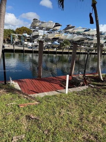 2015 Arch Creek Dr hse, North Miami, FL 33181