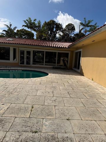 2015 Arch Creek Dr hse, North Miami, FL 33181