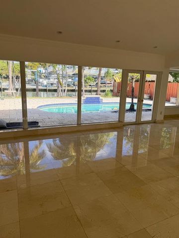 2015 Arch Creek Dr hse, North Miami, FL 33181