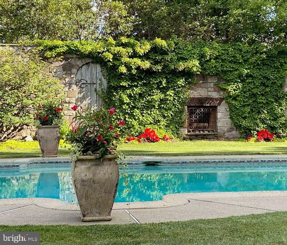 338 UPPER TINICUM CHURCH RD, Upper Black Eddy, PA 18972
