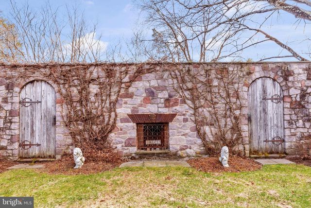 338 UPPER TINICUM CHURCH RD, Upper Black Eddy, PA 18972