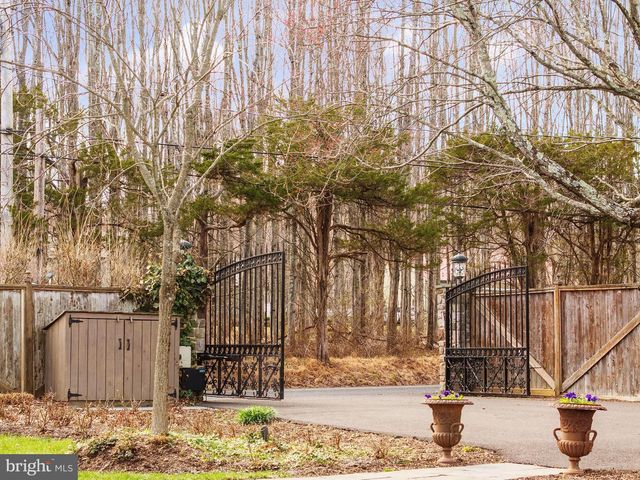 338 UPPER TINICUM CHURCH RD, Upper Black Eddy, PA 18972