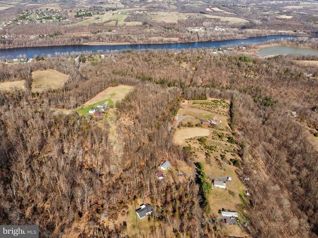 338 UPPER TINICUM CHURCH RD, Upper Black Eddy, PA 18972