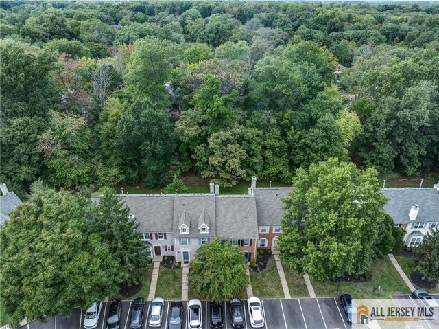49 Albury Way, North Brunswick, NJ 08902