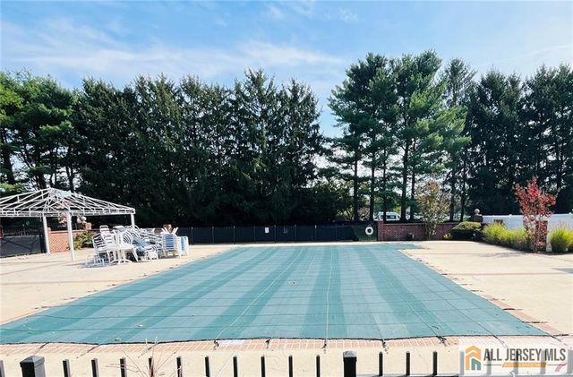 49 Albury Way, North Brunswick, NJ 08902