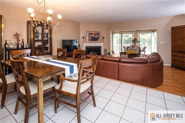 49 Albury Way, North Brunswick, NJ 08902