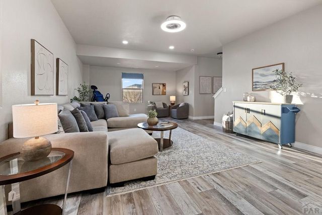 1507 Lynn Meadows Dr, Pueblo, CO 81005