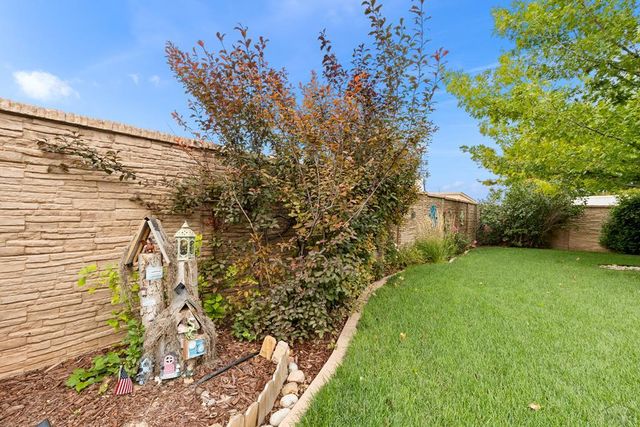 1507 Lynn Meadows Dr, Pueblo, CO 81005