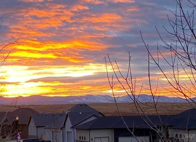 1507 Lynn Meadows Dr, Pueblo, CO 81005
