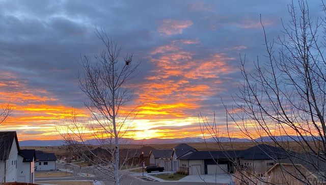 1507 Lynn Meadows Dr, Pueblo, CO 81005