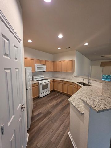 201 Yosemite RD, Georgetown, TX 78633