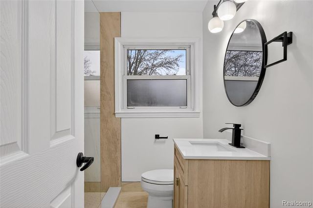 8664 Louise Avenue, Allen Park, MI 48101