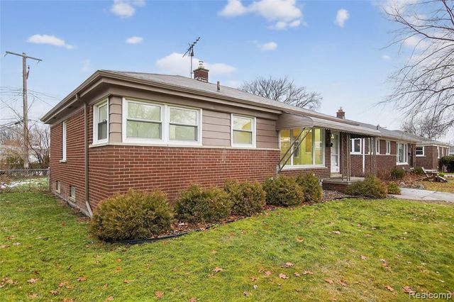 8664 Louise Avenue, Allen Park, MI 48101