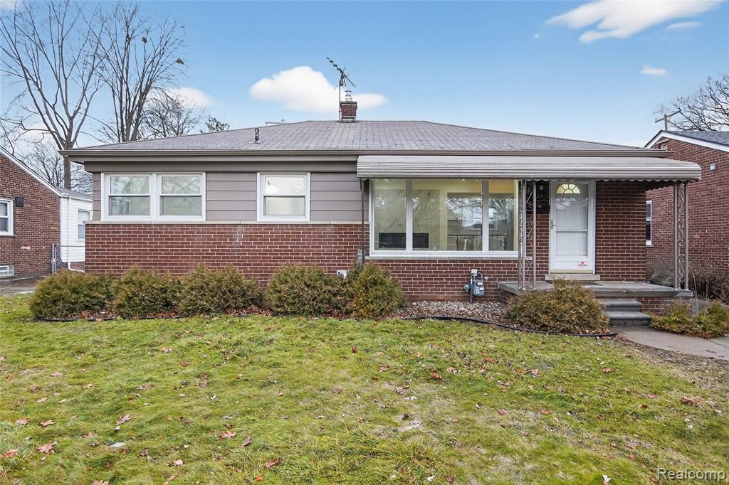 8664 Louise Avenue, Allen Park, MI 48101