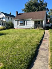 186 Grove Street, Windsor Locks, CT 06096