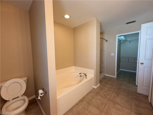 1040 Grant BLVD, Lehigh Acres, FL 33974