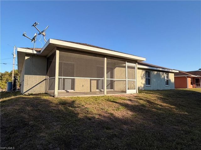 1040 Grant BLVD, Lehigh Acres, FL 33974