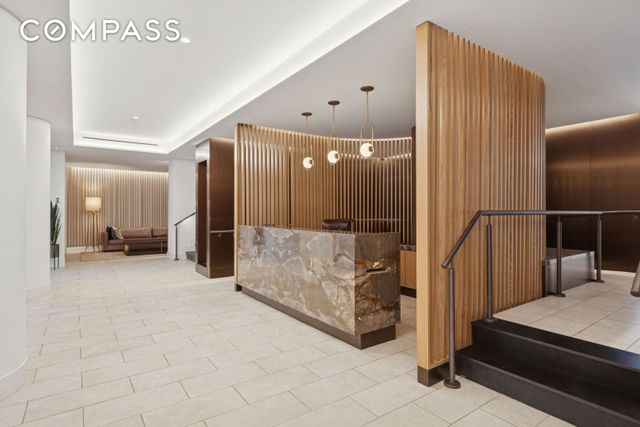 7025 Yellowstone Blvd Apt 5Z, New York City, NY 11375