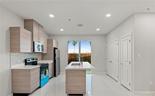 3500 Vanessa Lane 2, Weslaco, TX 78596