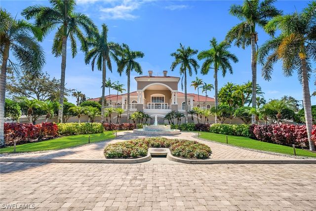 4843 Hampshire CT 2-103, Naples, FL 34112