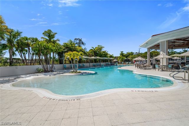4843 Hampshire CT 2-103, Naples, FL 34112