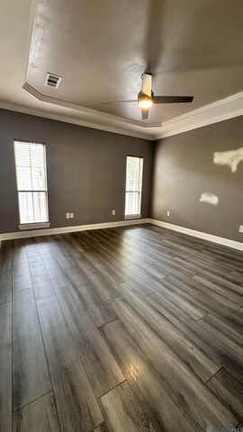 34227 Fountain View Dr, Walker, LA 70785