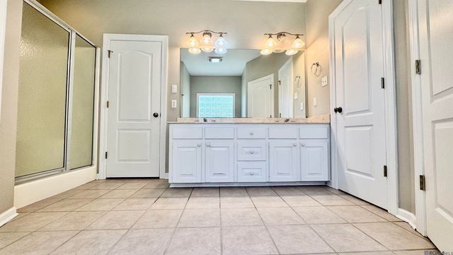 34227 Fountain View Dr, Walker, LA 70785