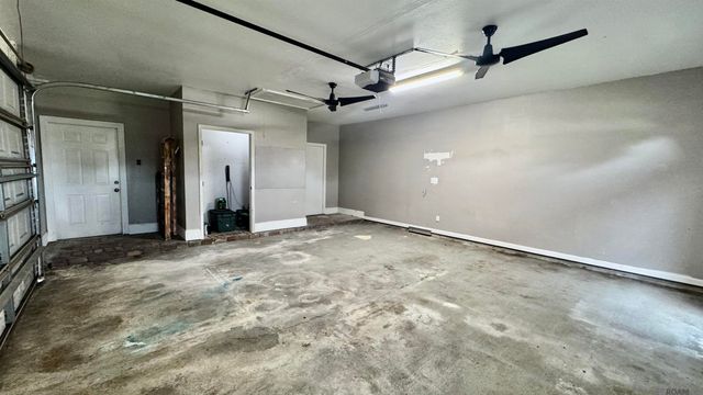34227 Fountain View Dr, Walker, LA 70785