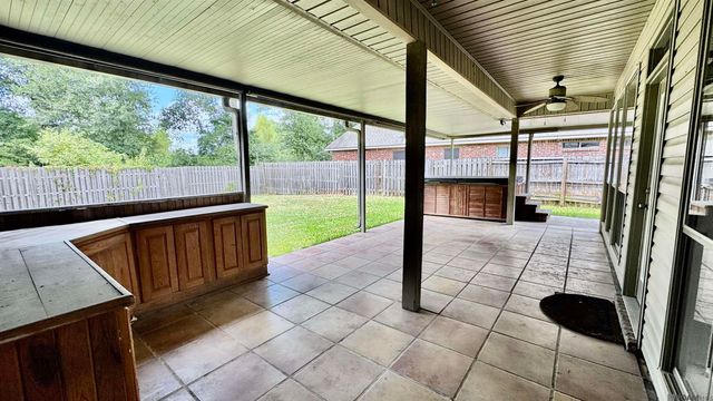 34227 Fountain View Dr, Walker, LA 70785