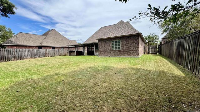 34227 Fountain View Dr, Walker, LA 70785